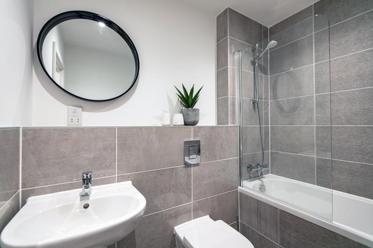 City Centre - Free Parking - Stylish 2 Bedroom Apartment Bristol Exterior foto