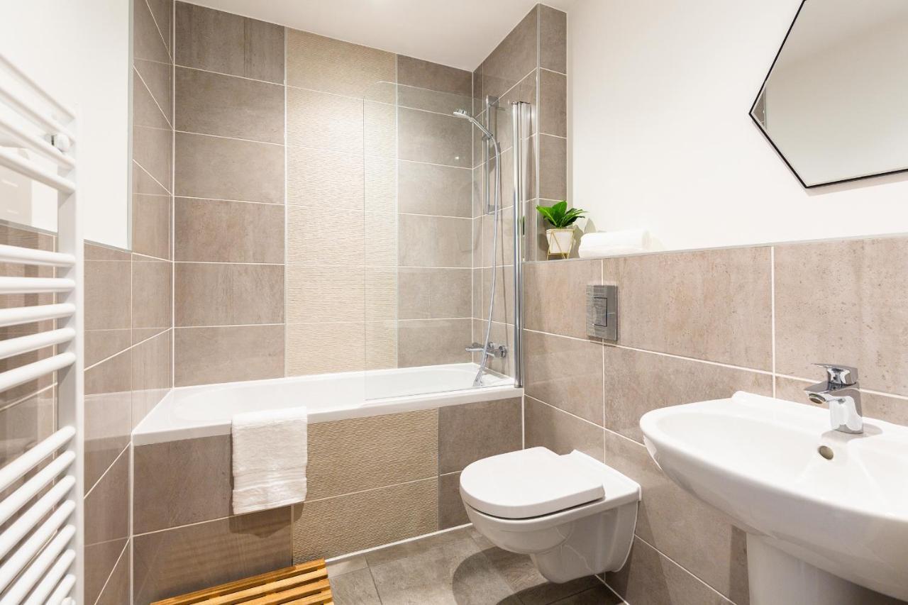 City Centre - Free Parking - Stylish 2 Bedroom Apartment Bristol Exterior foto